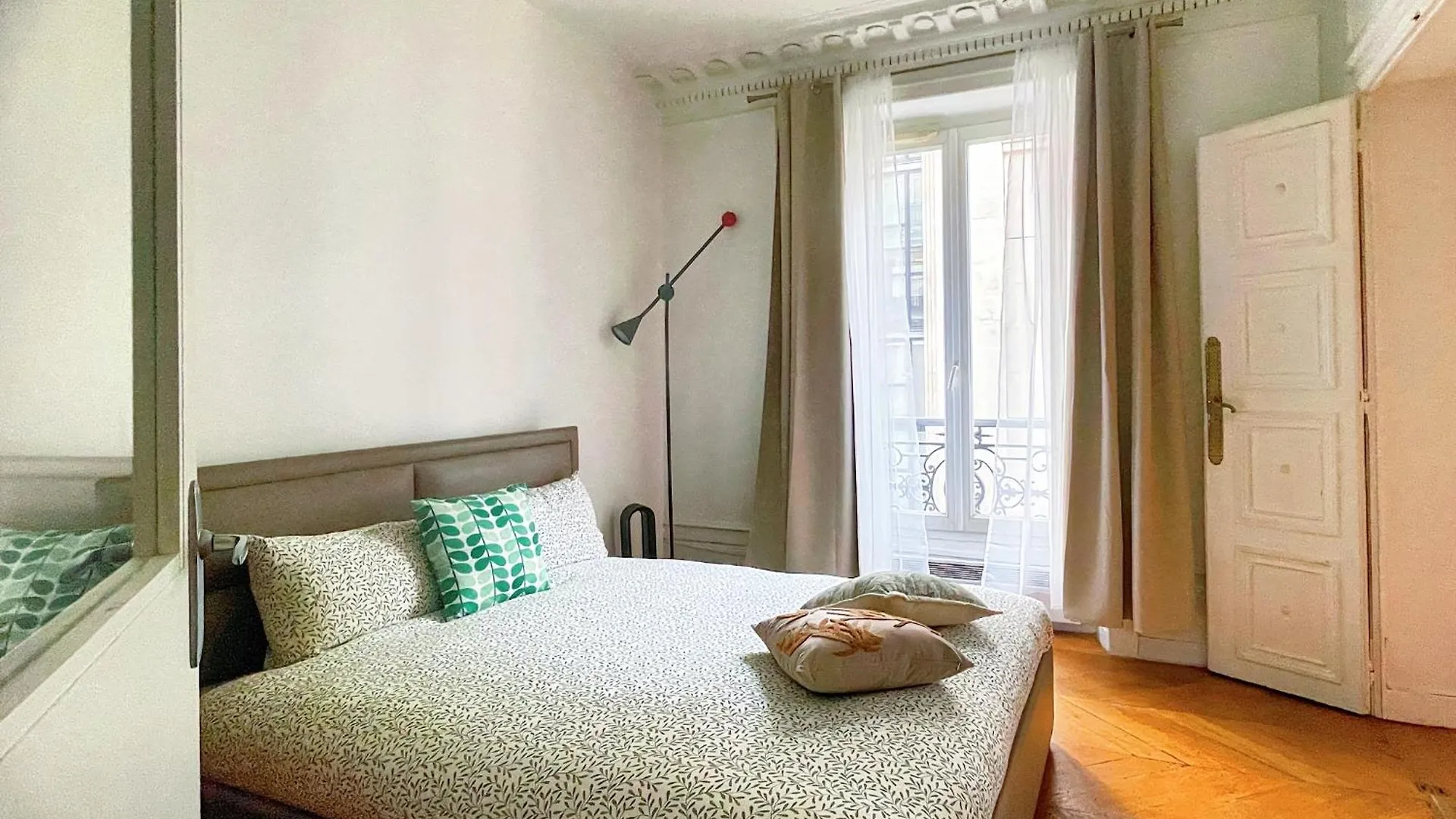 Exquisite Grand Haussmann Close To Lafayette Paris Apartment