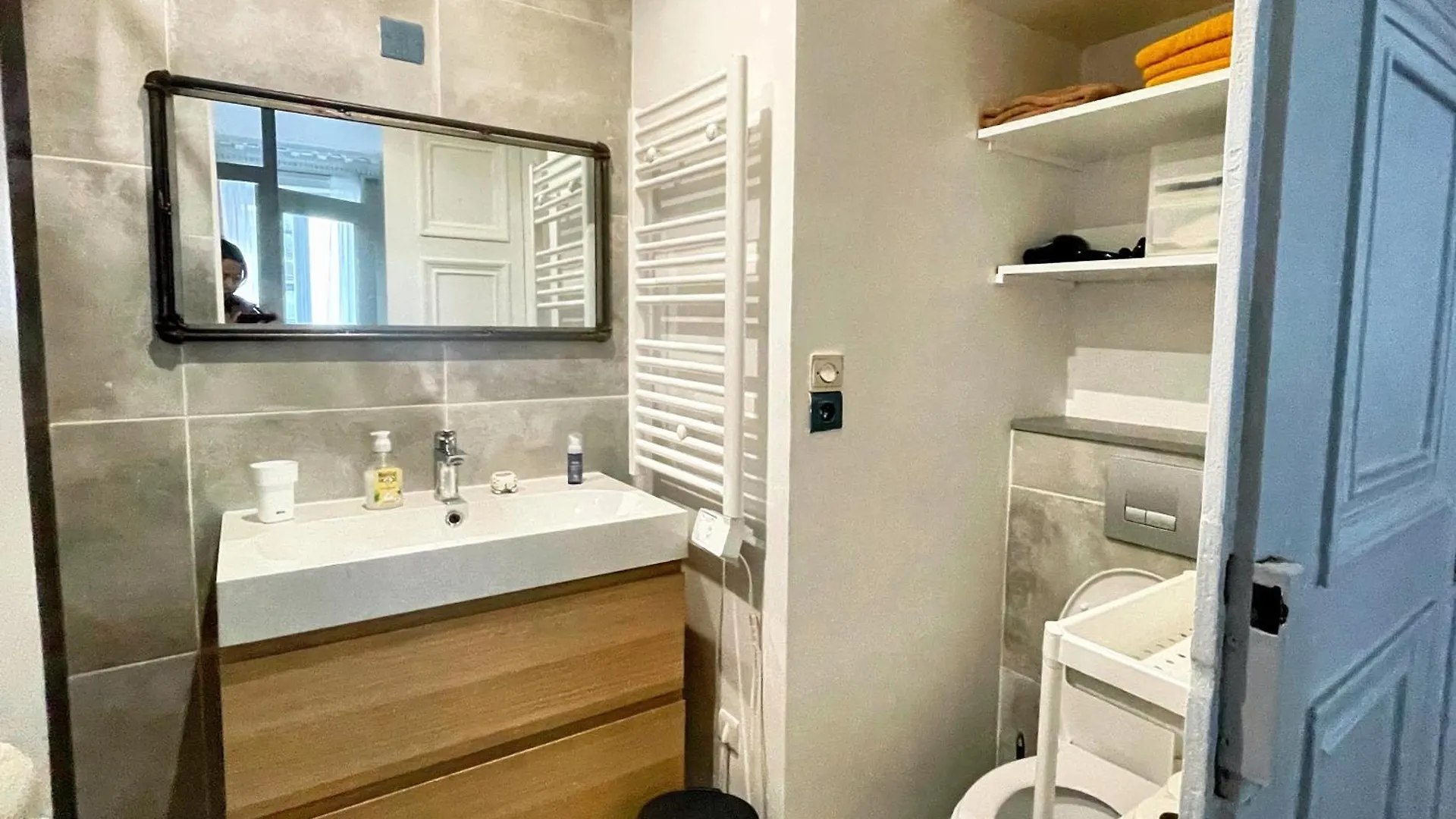 Exquisite Grand Haussmann Close To Lafayette Paris